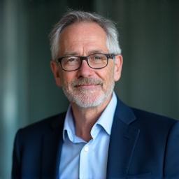 Foto des Consulting Directors mit Branchenexpertise und Change-Management Erfahrung